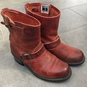 Frye Boots, Burnished Red color size 9 M
